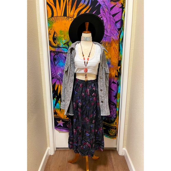 🌈 Vintage lovely rose skirt - Picture 9 of 11